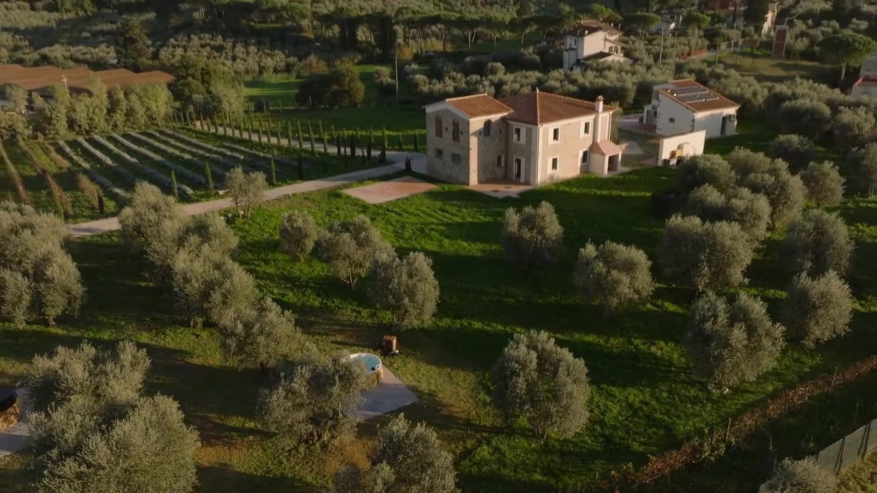 Guarda il video della tenuta